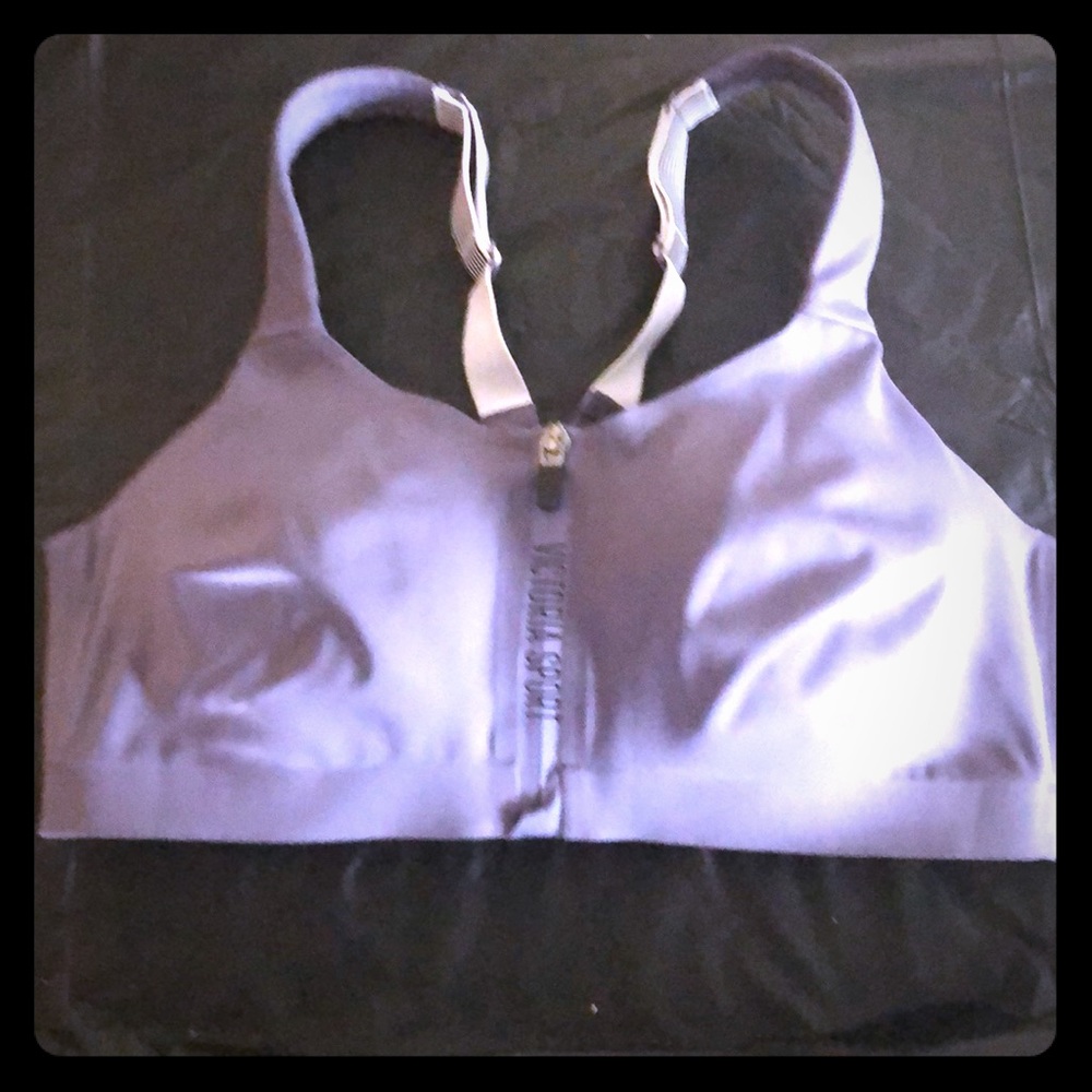 Victoria’s Secret ‘Sport’ bra-high impact-36D